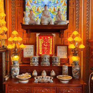 Mẫu Bàn Thờ Gia Tiên & Cửu Huyền Kết Hợp Trang Thờ Phật Gỗ Xà Cừ (Ngang 1m27)