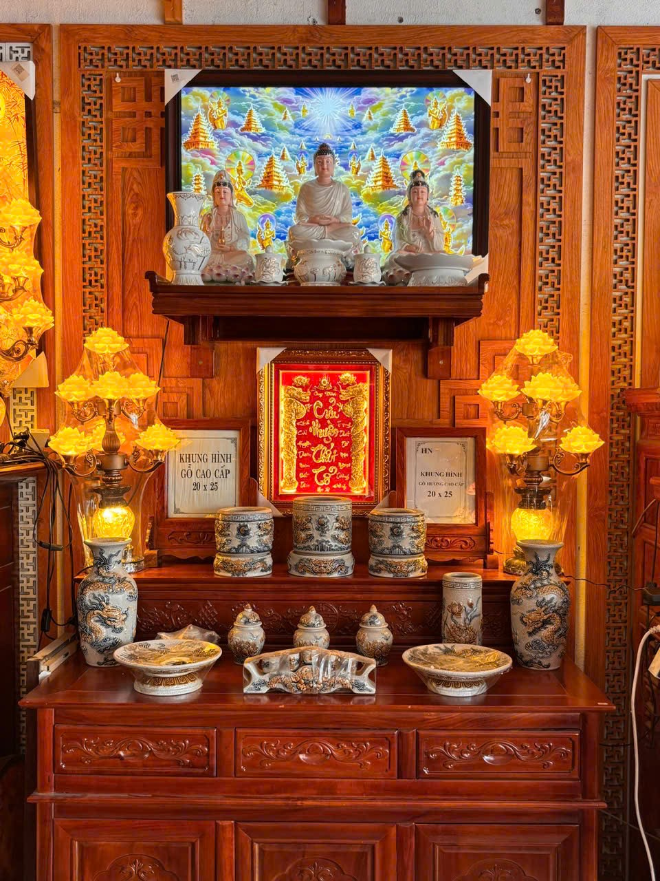 Mẫu Bàn Thờ Gia Tiên & Cửu Huyền Kết Hợp Trang Thờ Phật Gỗ Xà Cừ (Ngang 1m27)